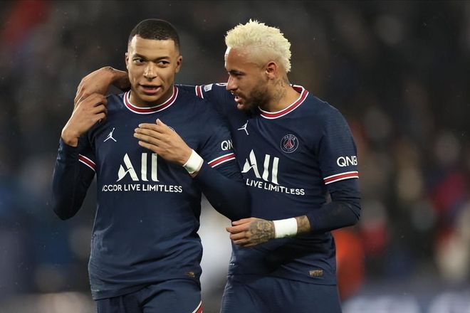 意媒：国米可以启用青训小将卡马特，以应对邓弗里斯伤缺情况