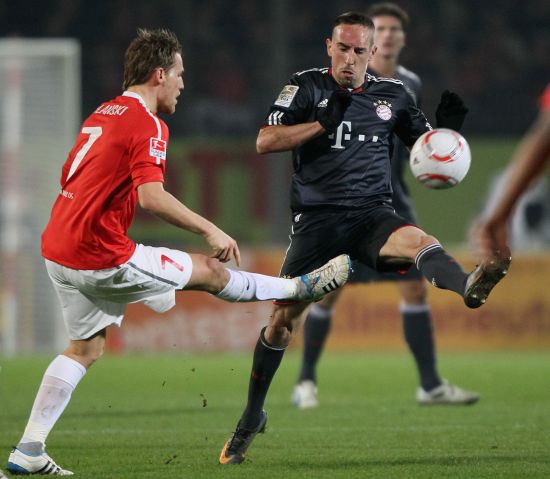 齐达内晒中国行照片：来中国遛了个弯，舒坦，下次还来