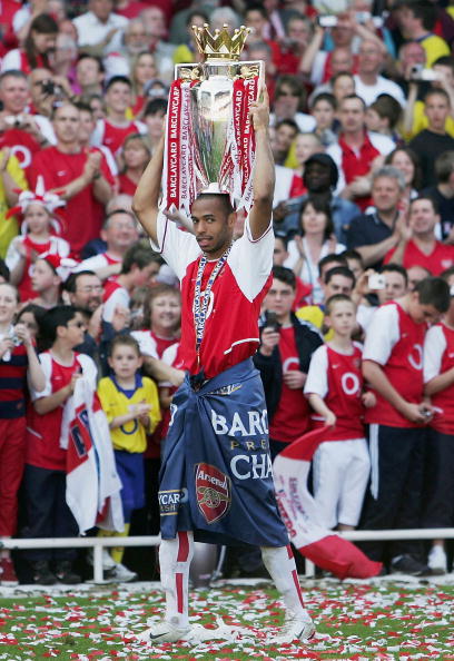 NBA：湖人险胜火箭 詹姆斯砍下全场最高分