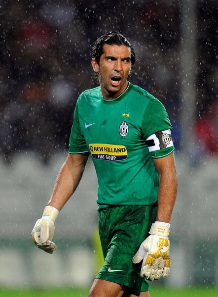 海纳：过去的几个赛季里，我们遇到这样的情况就放弃了