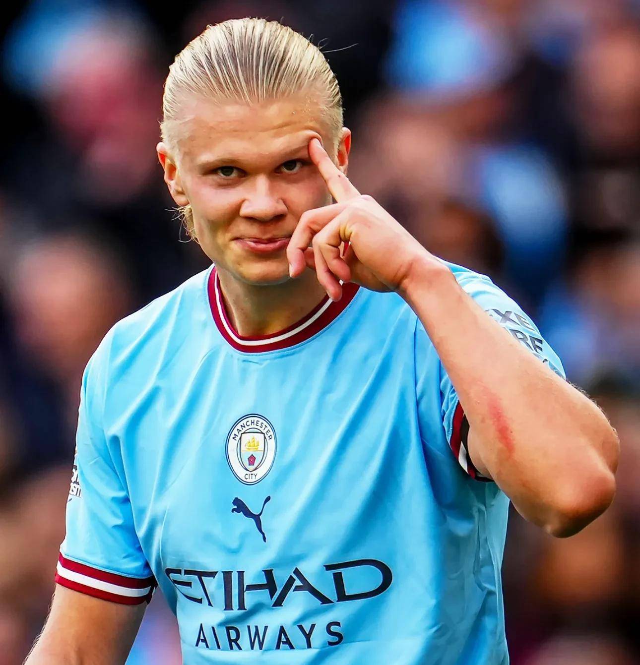 中国队以6战6胜战绩击败韩国、法国，王楚钦三战全胜，赛后坦言累，网友调侃其“铁人三项”。